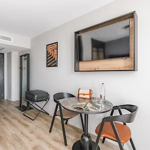 4* Апарт-отель Appart'city Collection Gare De Lyon