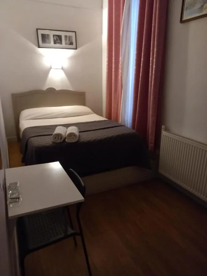**  Hotel Residence De Bruxelles Paris France